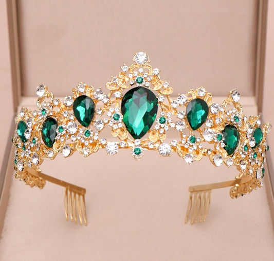 The Viscountess' Emerald Tiara